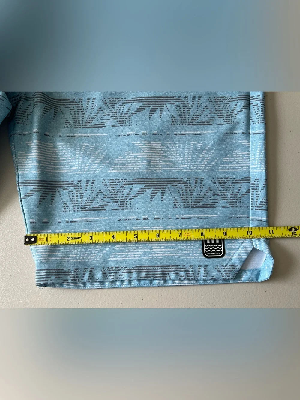 TravisMathew Rip Me Off Boardshorts Swim Trunks Blue Tropical Print Size 34